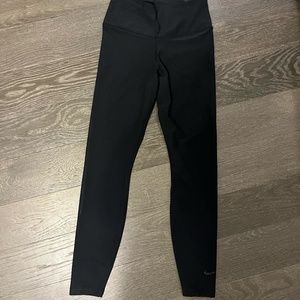 NIKE - Sculpt hyper tight fit